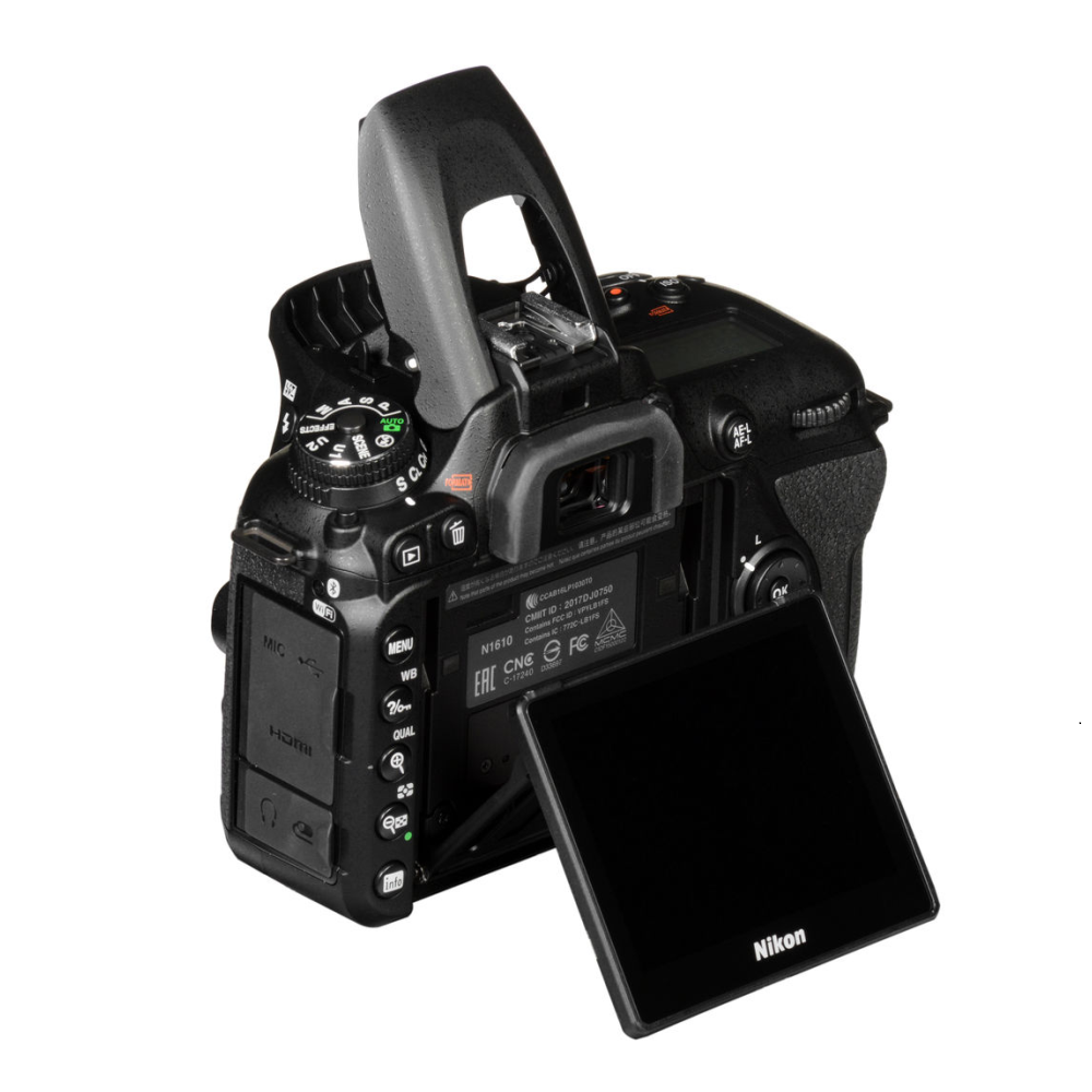 Nikon D7500 (Cuerpo)